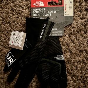 The North Face Women's Black Gore-Tex Tricot Gloves